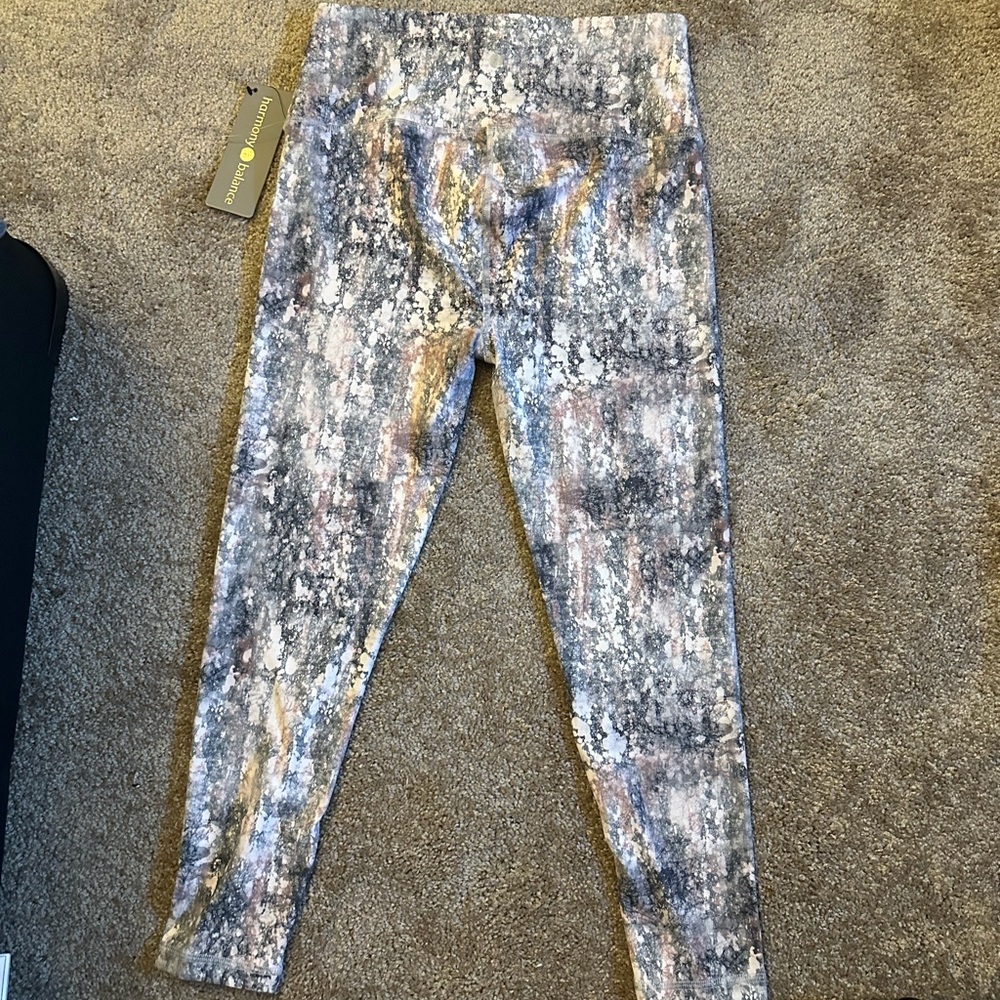 Athletic leggings